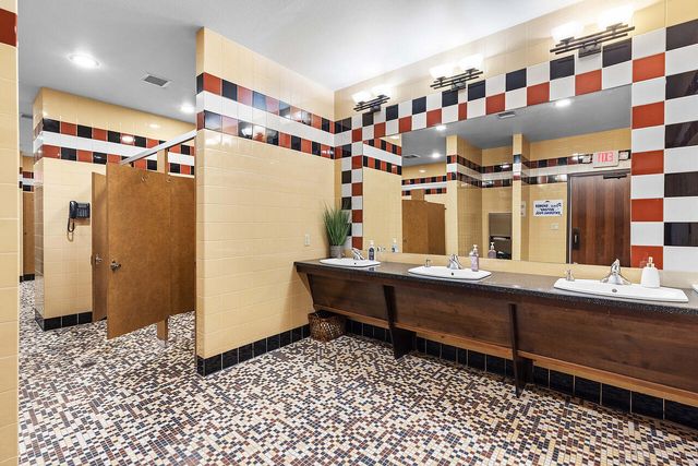 470 Zuni River Circle SW, Los Lunas, NM 87031