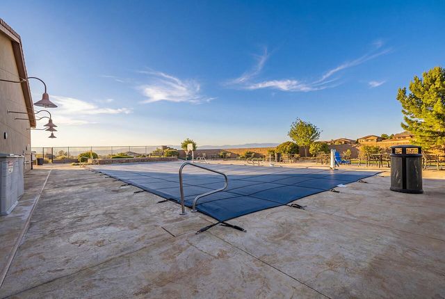 470 Zuni River Circle SW, Los Lunas, NM 87031