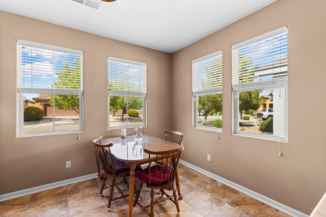 470 Zuni River Circle SW, Los Lunas, NM 87031