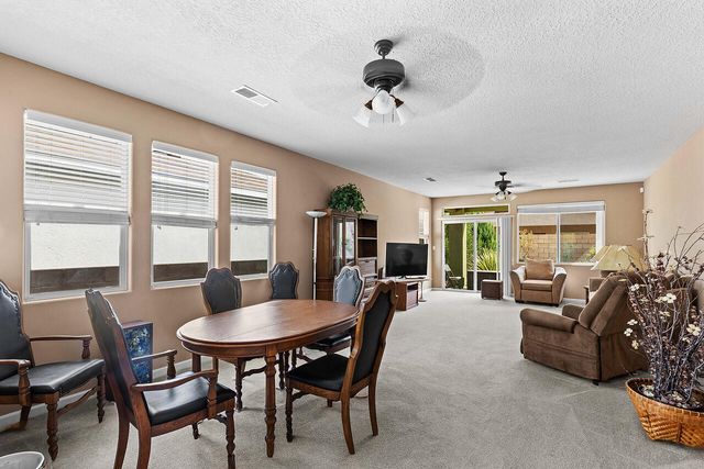 470 Zuni River Circle SW, Los Lunas, NM 87031