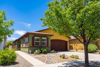 470 Zuni River Circle SW, Los Lunas, NM 87031