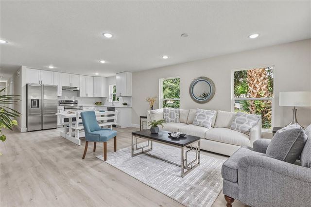 312 ALBANY AVENUE, Deland, FL 32724