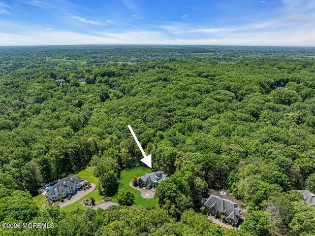 118 Mountainside View, Morganville, NJ 07751