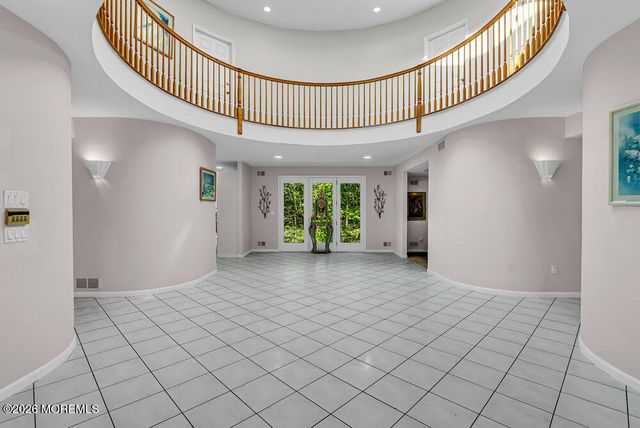 118 Mountainside View, Morganville, NJ 07751