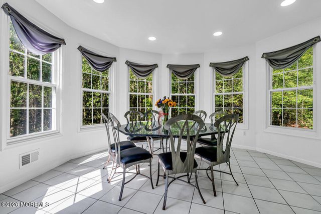 118 Mountainside View, Morganville, NJ 07751