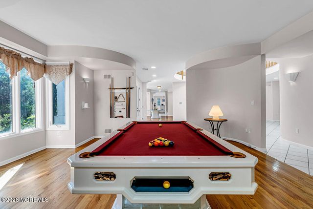 118 Mountainside View, Morganville, NJ 07751