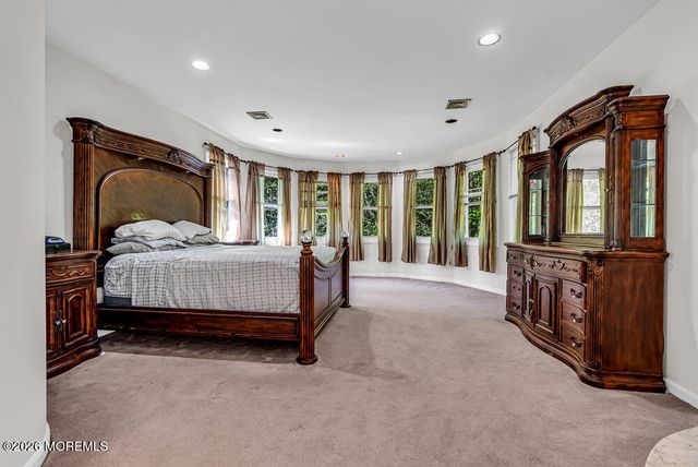 118 Mountainside View, Morganville, NJ 07751