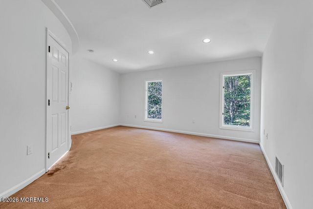 118 Mountainside View, Morganville, NJ 07751