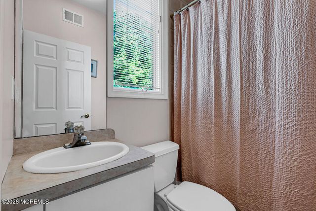 118 Mountainside View, Morganville, NJ 07751