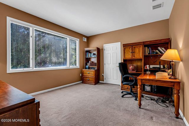 118 Mountainside View, Morganville, NJ 07751