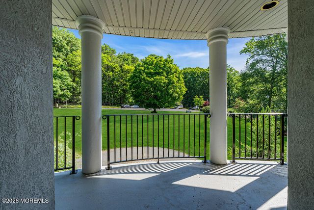 118 Mountainside View, Morganville, NJ 07751