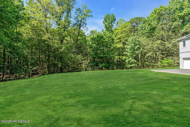 118 Mountainside View, Morganville, NJ 07751