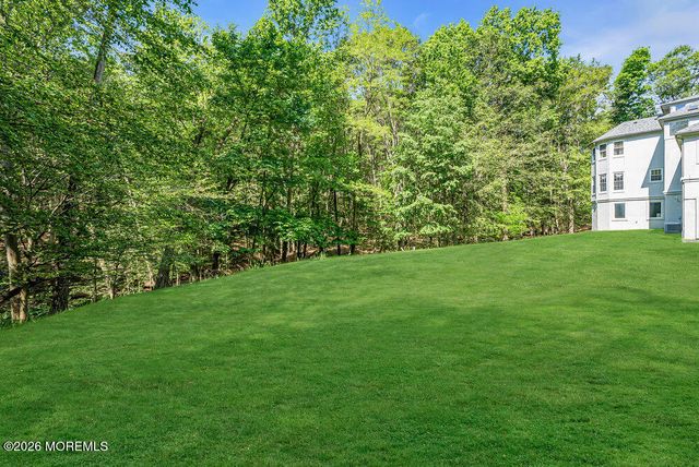 118 Mountainside View, Morganville, NJ 07751