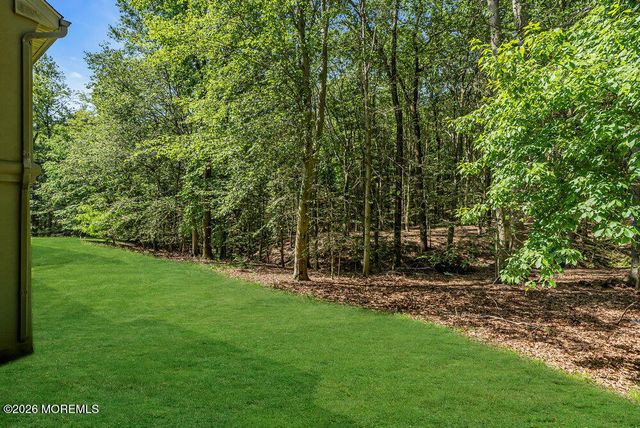 118 Mountainside View, Morganville, NJ 07751