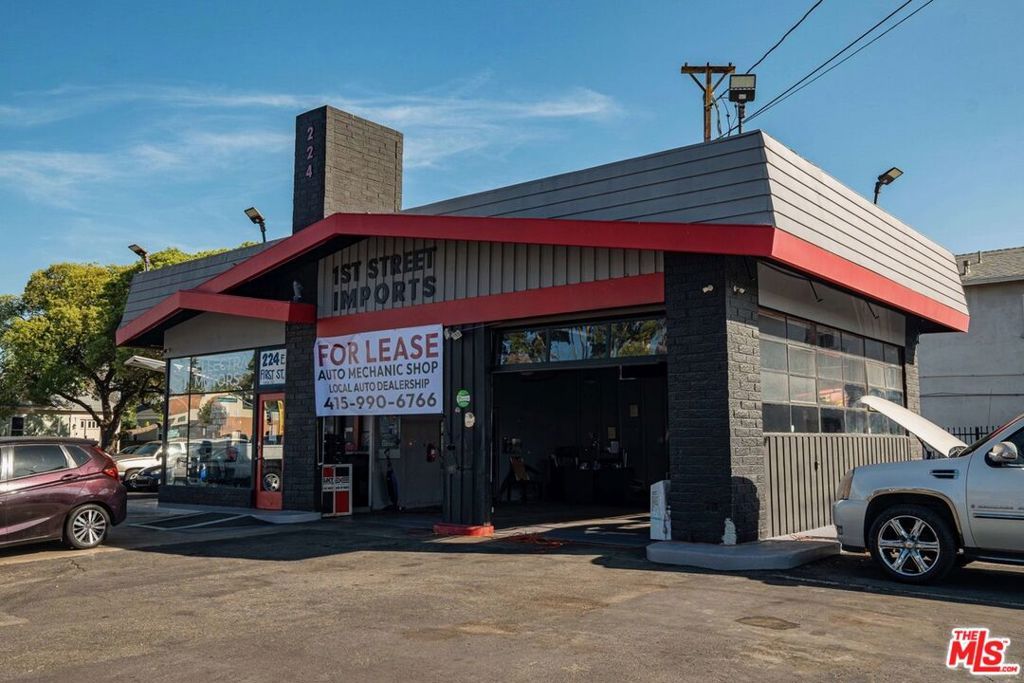 224 E 1st Street, Santa Ana, CA 92701 — exterior