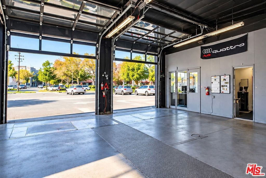 224 E 1st Street, Santa Ana, CA 92701 — photo 2