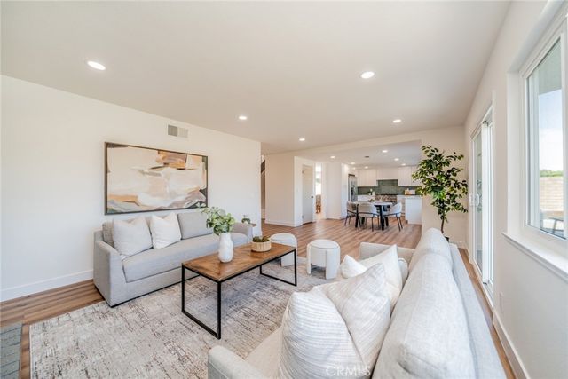 1117 Trenton, Corona, CA 92878