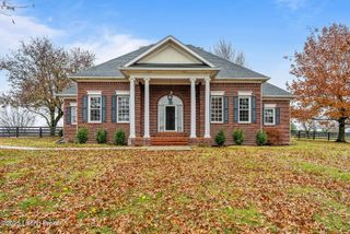 1004 Majestic Oaks Way, Simpsonville, KY 40067