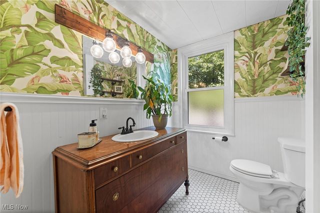 249 W Main Street, Madison, OH 44057