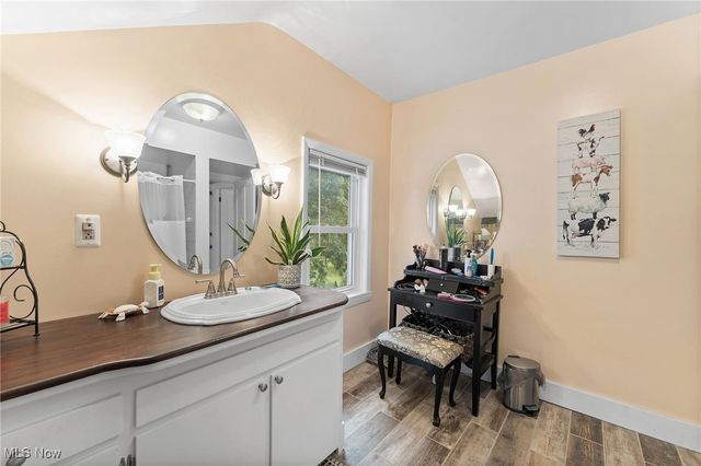 249 W Main Street, Madison, OH 44057