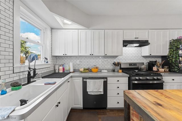 249 W Main Street, Madison, OH 44057