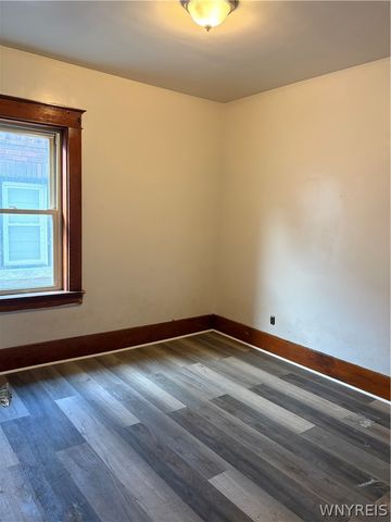 562 19th Street, Niagara Falls, NY 14301