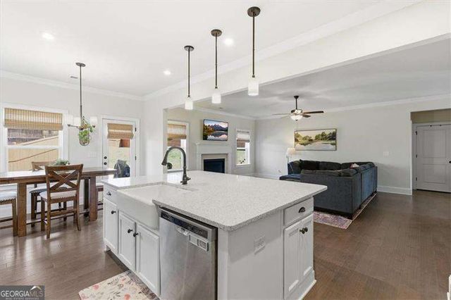 3054 MOUNTAIN SHADOW Way, Marietta, GA 30064