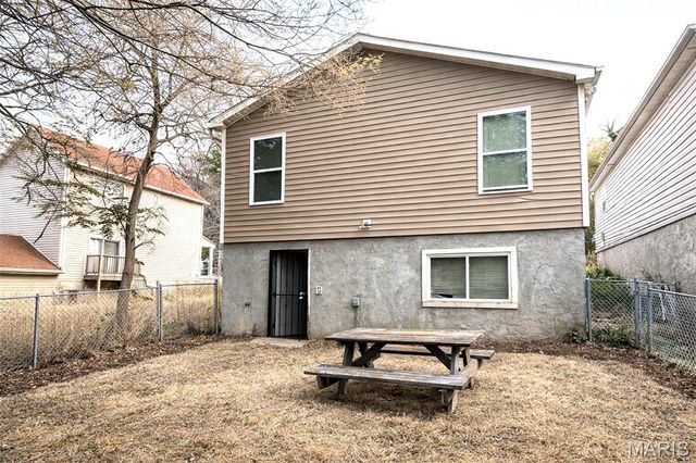 6409 Mount Avenue, St Louis, MO 63121