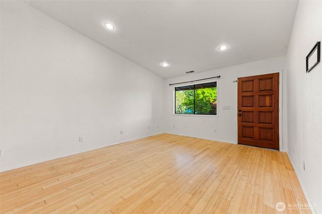 3701 Autumnwood Court SE, Olympia, WA 98501