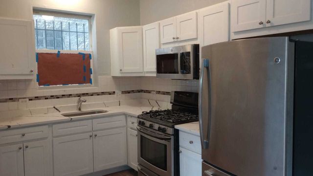 7919 S Phillips Avenue 3, Chicago, IL 60617