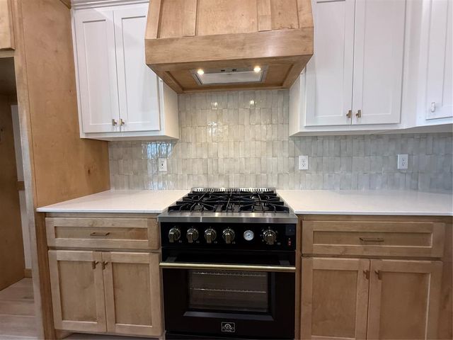 1102 Azalea Farms Road, Noble, OK 73068