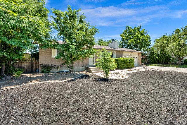4785 S DESERT DUSK RD, Taylorsville, UT 84129