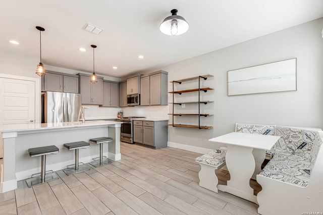 1426 E Sandalwood Ln, San Antonio, TX 78209