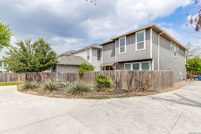 1426 E Sandalwood Ln, San Antonio, TX 78209