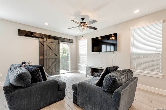 1426 E Sandalwood Ln, San Antonio, TX 78209