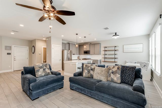 1426 E Sandalwood Ln, San Antonio, TX 78209