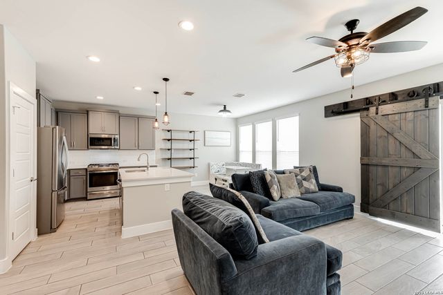 1426 E Sandalwood Ln, San Antonio, TX 78209