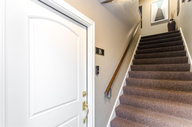 7818 Meadow Park Drive 216, Dallas, TX 75230