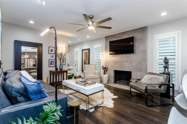 7818 Meadow Park Drive 216, Dallas, TX 75230