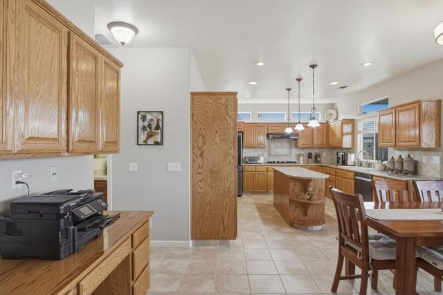 2117 Vincent Ave, Hughson, CA 95326