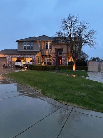 2117 Vincent Ave, Hughson, CA 95326