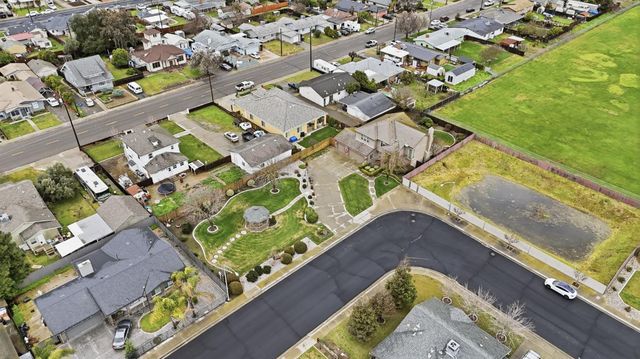 2117 Vincent Ave, Hughson, CA 95326