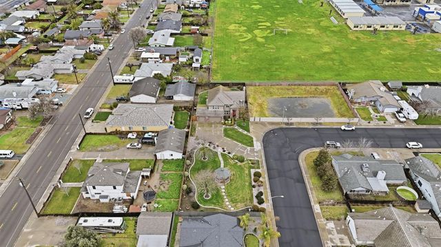 2117 Vincent Ave, Hughson, CA 95326