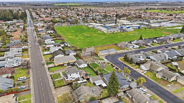 2117 Vincent Ave, Hughson, CA 95326