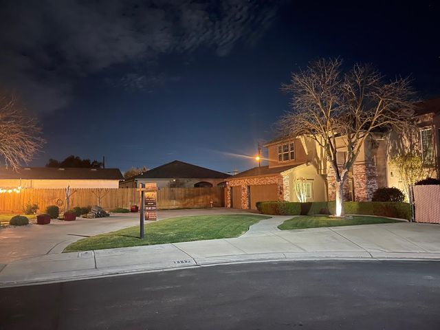 2117 Vincent Ave, Hughson, CA 95326