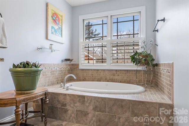 49 Jeff Drive, Asheville, NC 28806