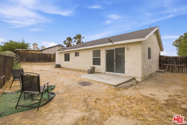 1325 Bradford Avenue, Rosamond, CA 93560