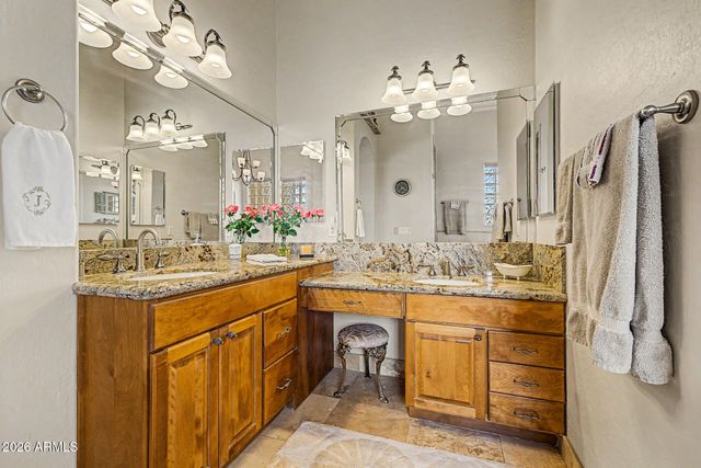 1111 S DEER RUN Court, Apache Junction, AZ 85119