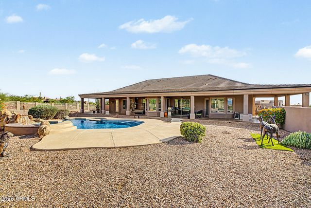 1111 S DEER RUN Court, Apache Junction, AZ 85119