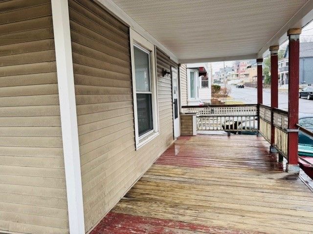 6 Harvard St 1, Lowell, MA 01851